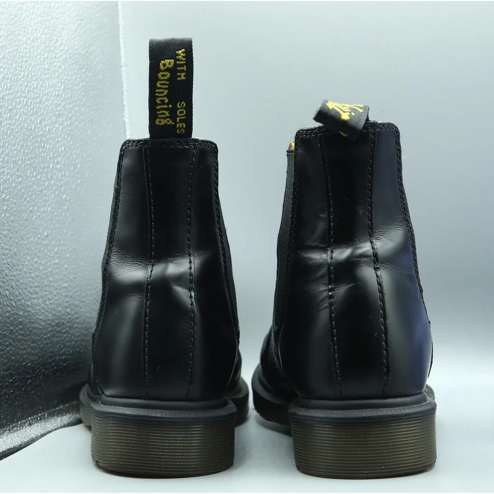 Dr. Martens 2976 Black Smooth Leather Chelsea Boots Mens 7 Womens 8 EU 39